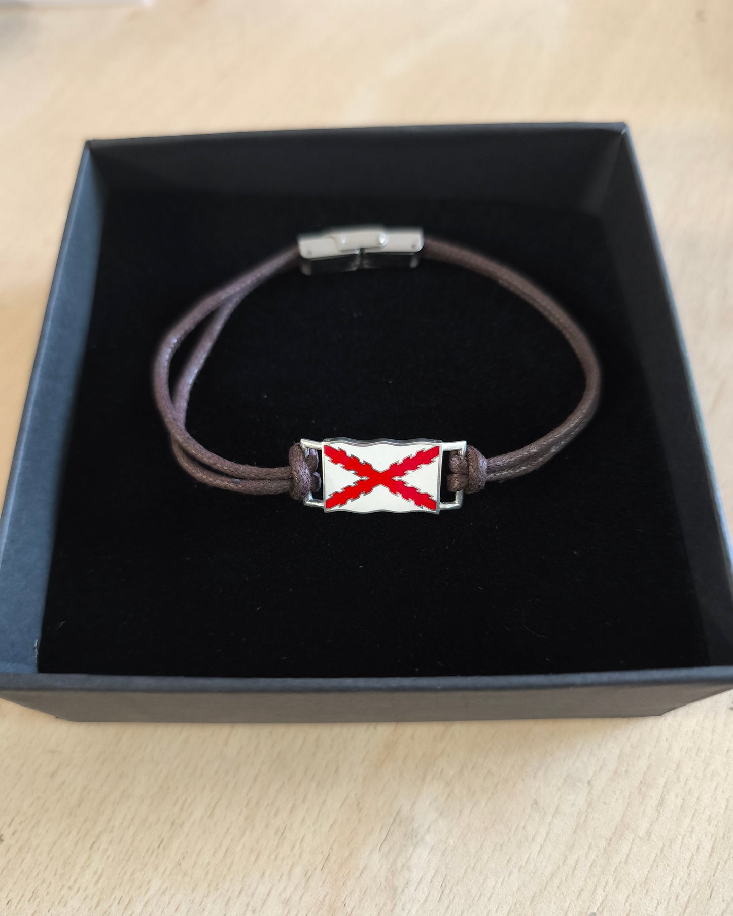 Pulsera plata de ley y cuero bandera  de Los Tercios.